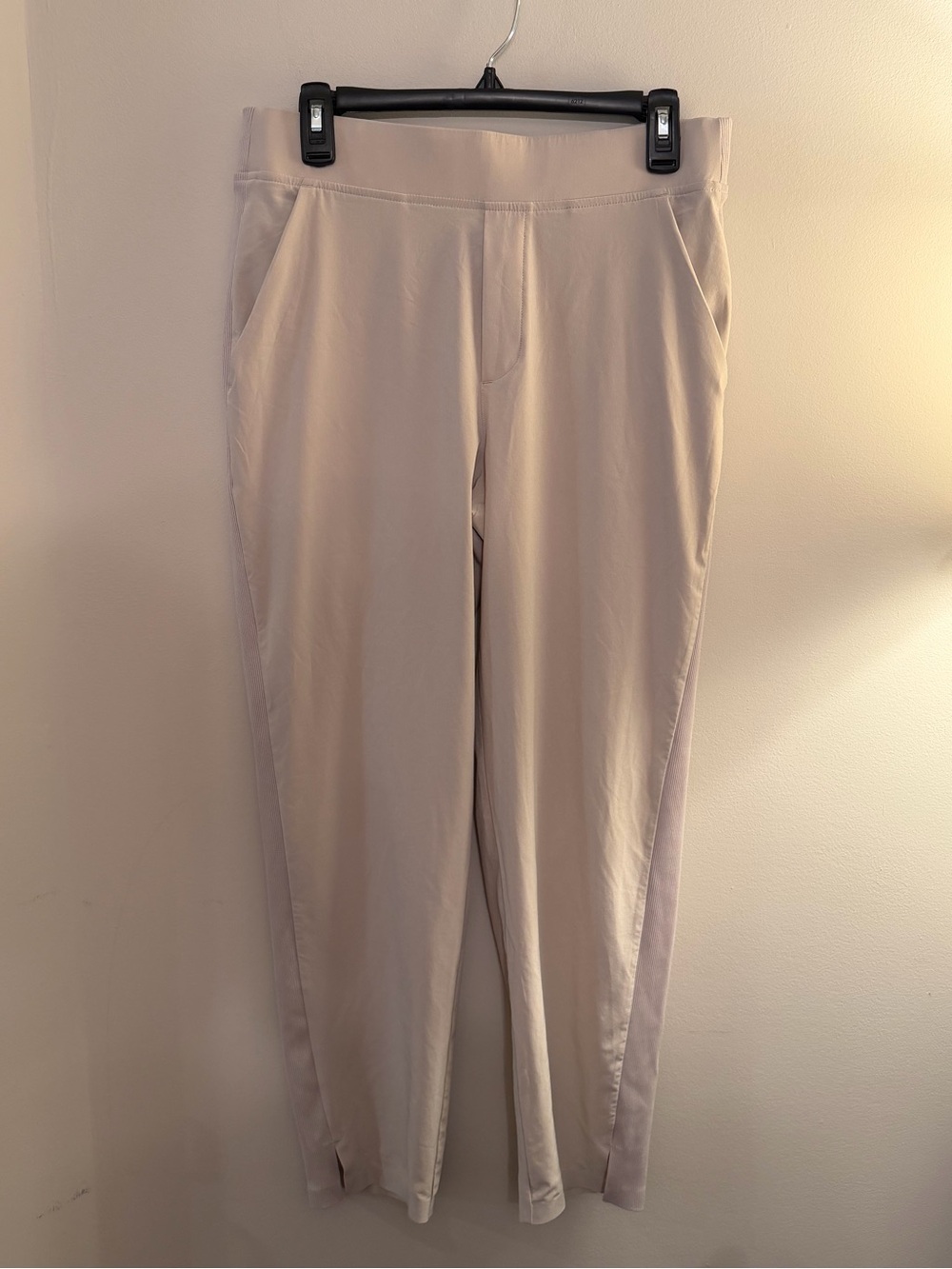 Athleta Brooklyn Ankle Pants in Light Khaki size 10